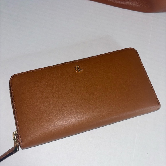 Ralph Lauren Kassie Large Shoulder Bag & Matching Wallet - Picture 12 of 17